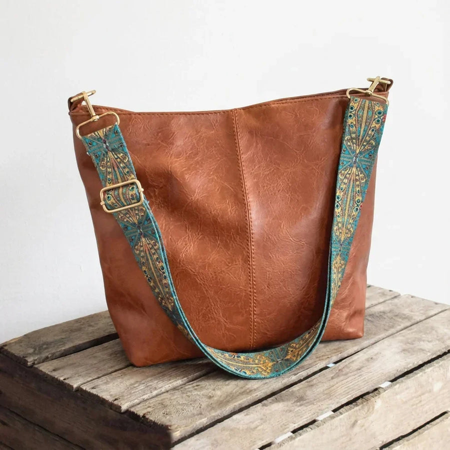 Chelsey | Spacious and Organized — Leather Work Bag with Compartments
