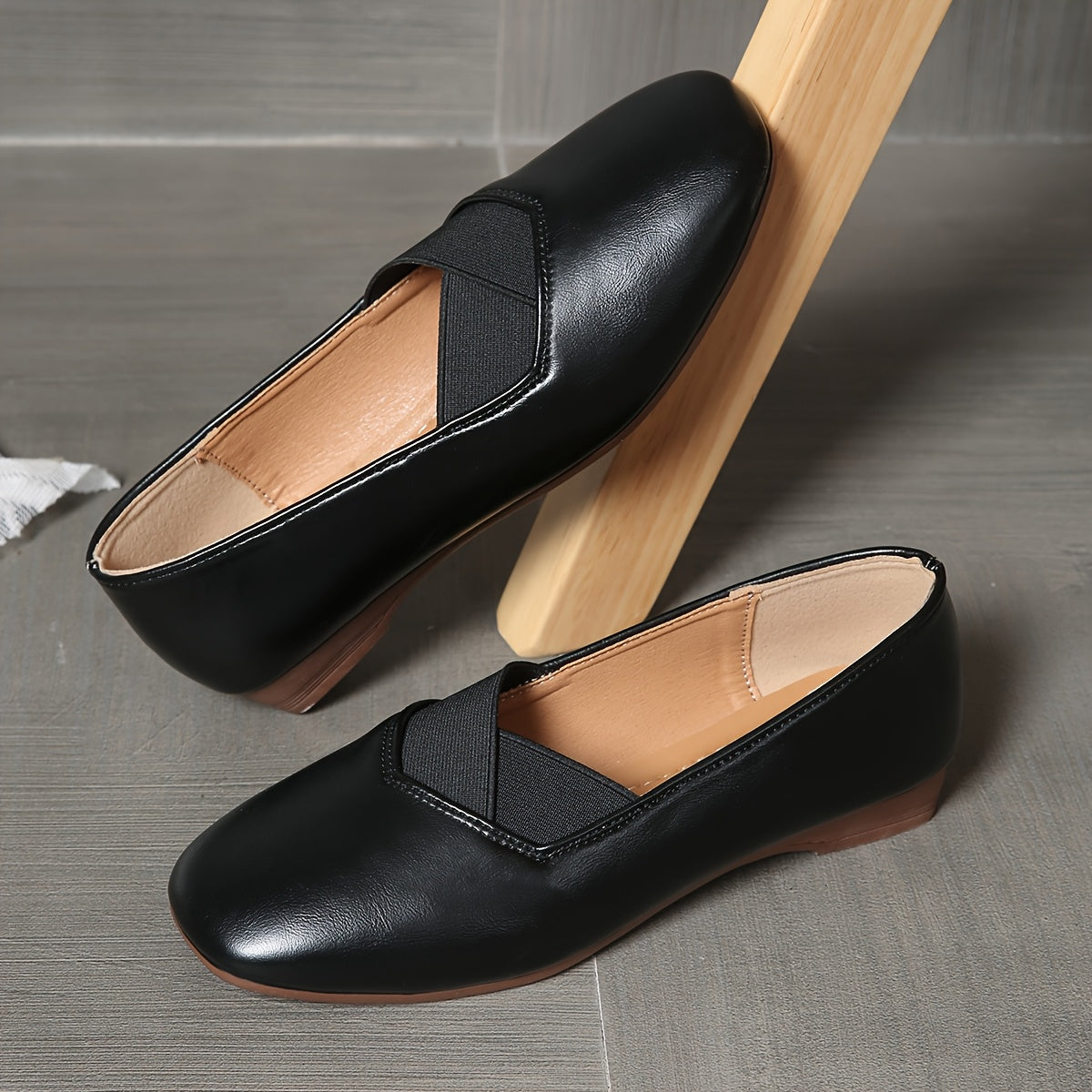 Delphine™ | Cross-Strap Square-Toe Flats