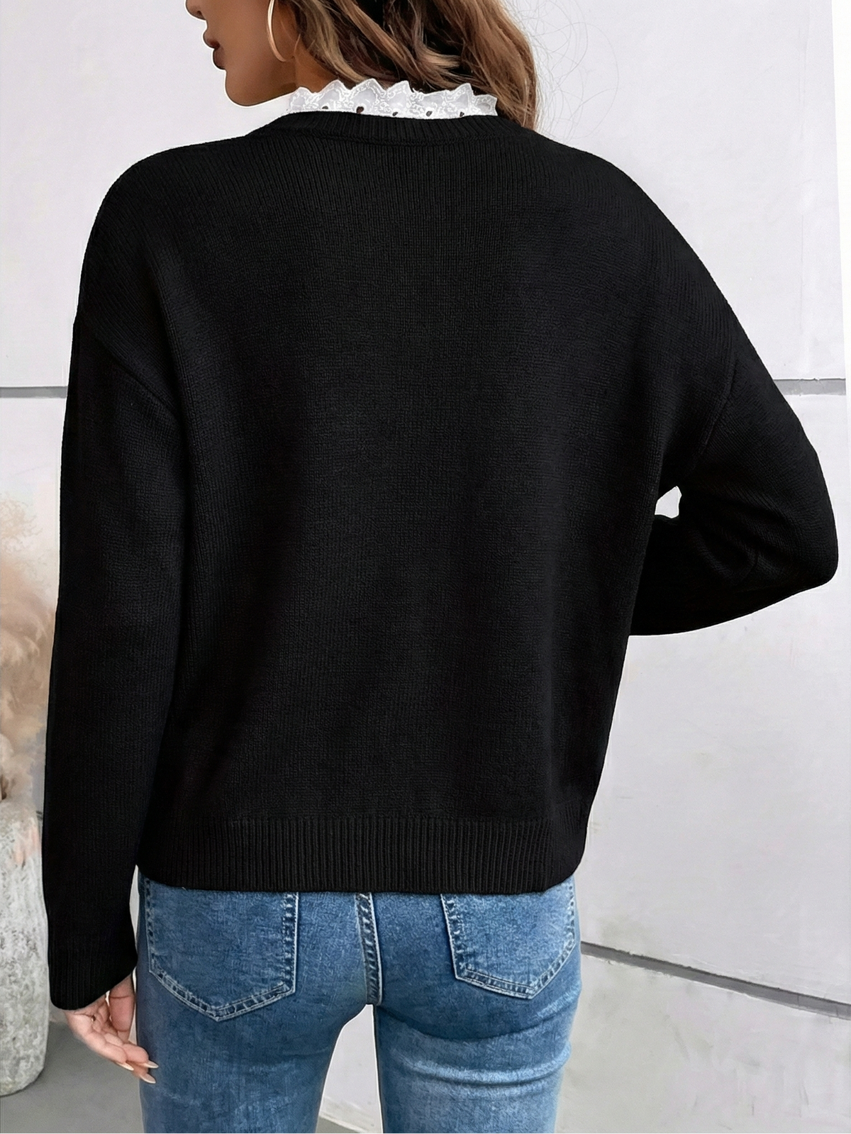 Elira Lace Collar Knit Blouse