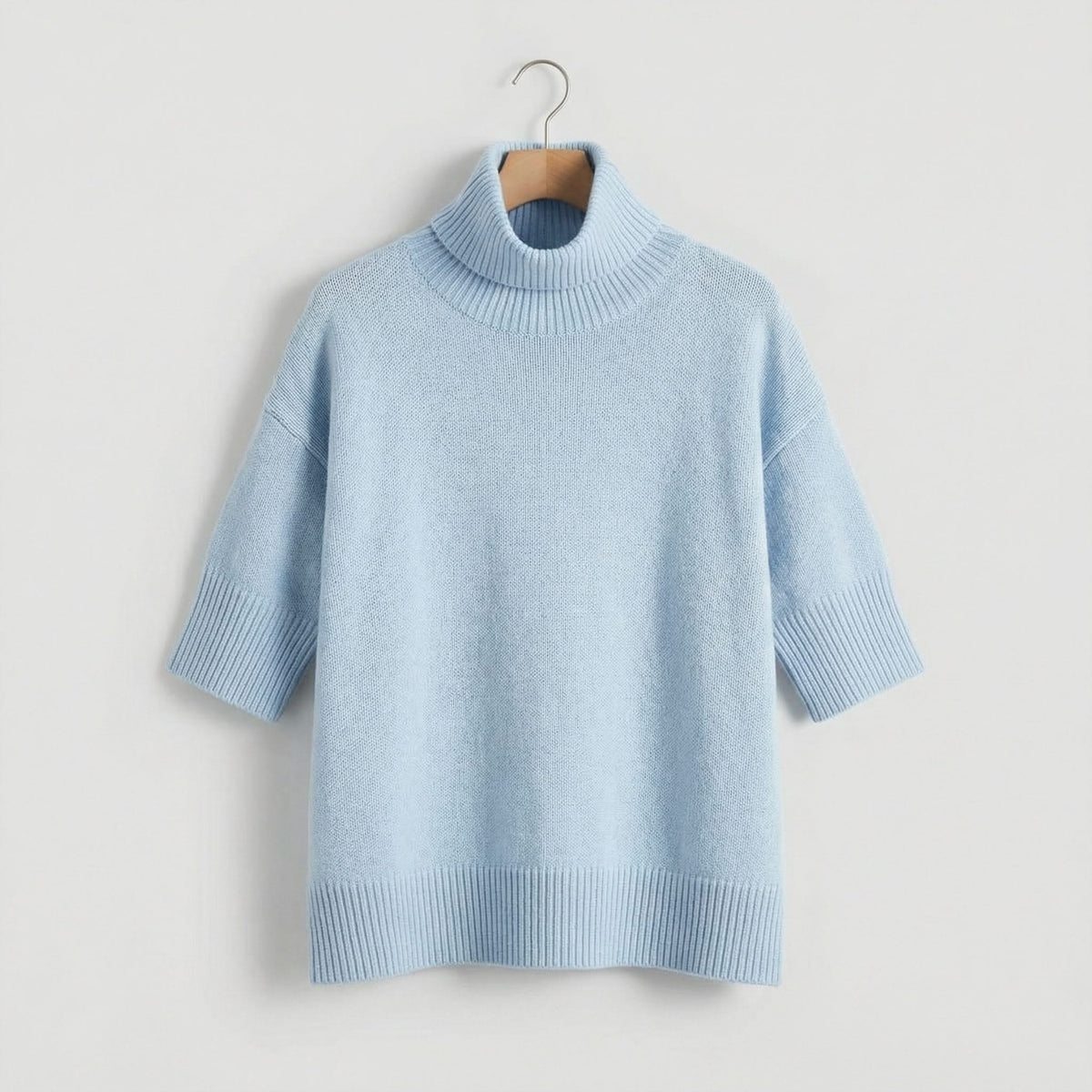 ARIA OVERSIZED TURTLENECK SWEATER