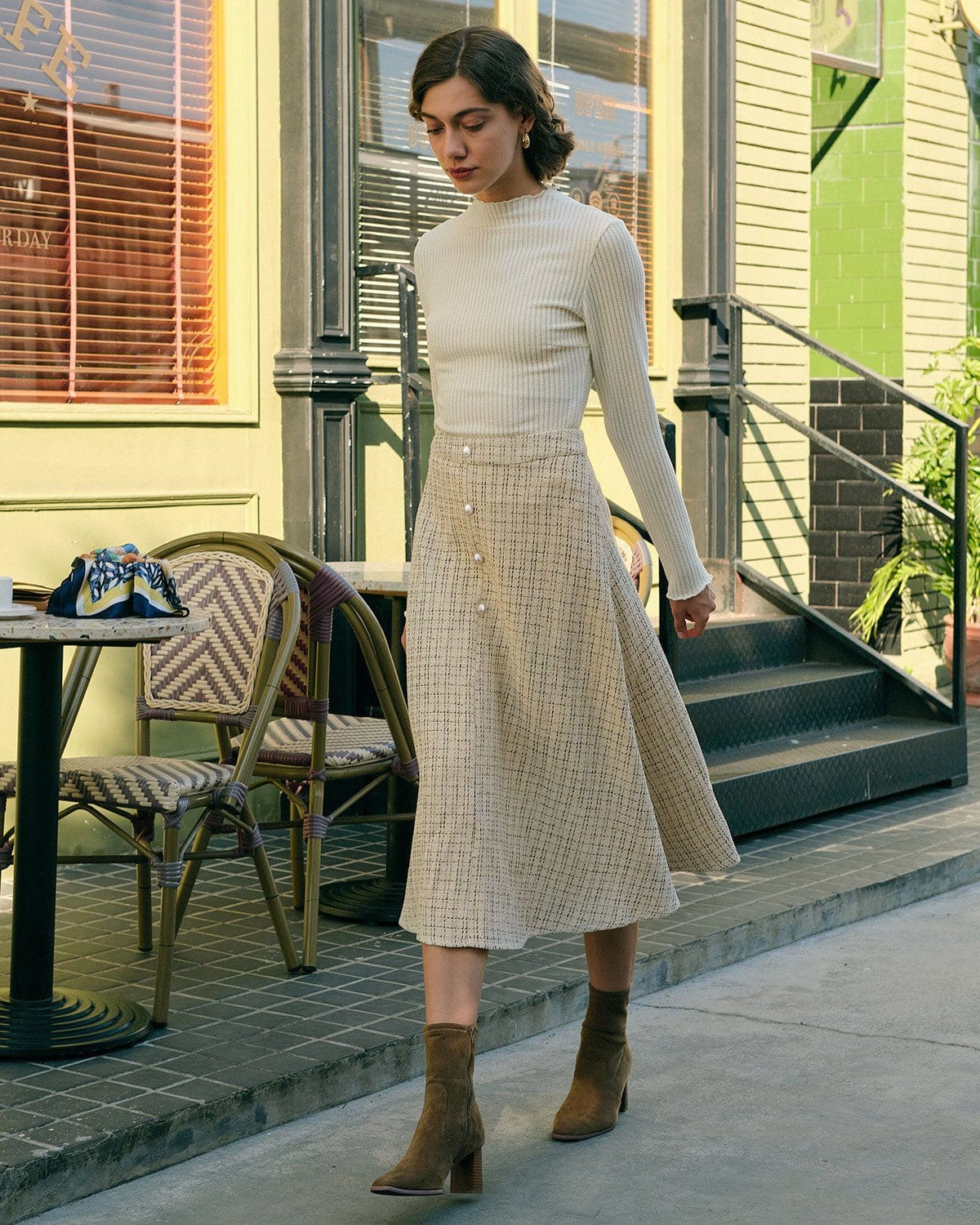 Belgravia Pearl-Button Tweed Skirt